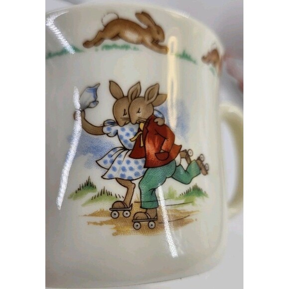 Royal Doulton Bunnykins  ROLLER SKATING Vintage Double Handled 8oz Mug Cup Vtg - Picture 10 of 11